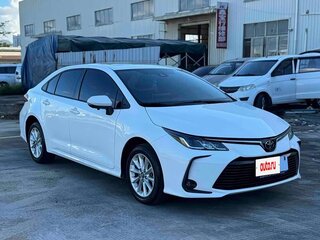 2021 Toyota Corolla XII (E210), белый, 1550000 рублей, вид 3