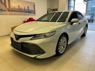 2019 Toyota Camry VIII (XV70), белый, 2810000 рублей, вид 1