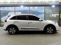 2017 Kia Niro Plug-in hybrid I, белый, 1111000 рублей - вид 2