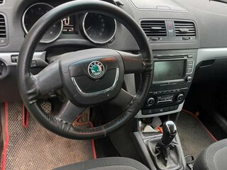 2012 Skoda Yeti I, чёрный, 560000 рублей, вид 4