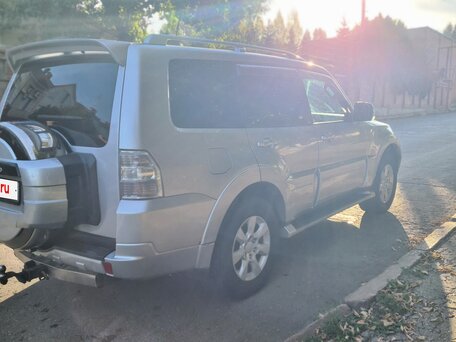 2010 Mitsubishi Pajero IV, серебристый, 1950000 рублей, вид 5