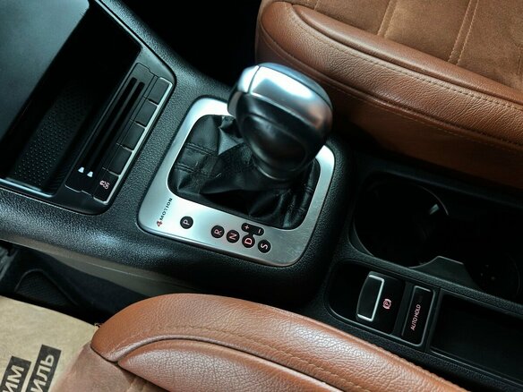 2011 Volkswagen Tiguan I Рестайлинг, белый, 1165000 рублей - вид 10