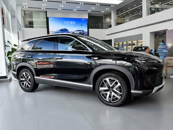 2026 BYD Sea Lion 07, чёрный, 4040000 рублей - вид 7