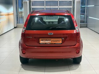 2006 Ford Fiesta Mk5, красный, 350000 рублей, вид 5