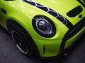 2020 Mini Hatch Cooper S III (F55/F56) Рестайлинг, жёлтый, 2460000 рублей - вид 1