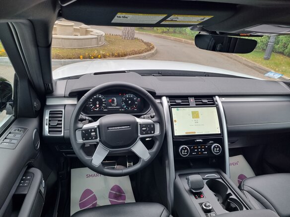 2024 Land Rover Discovery P300 V Рестайлинг, белый, 6390000 рублей - вид 16