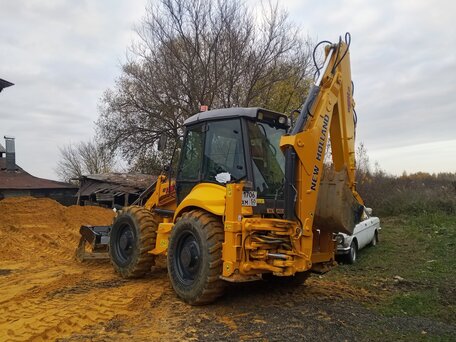 2005 New Holland B115B, жёлтый, 3150000 рублей, вид 5