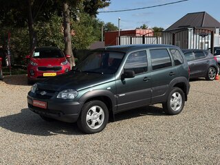 2009 Chevrolet Niva I Рестайлинг, зелёный, 440000 рублей, вид 3