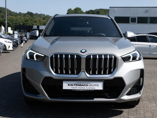 2025 BMW X1 18i sDrive III (U11/U12), серебристый, 4754114 рублей, вид 2