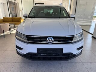 2017 Volkswagen Tiguan II, белый, 2000000 рублей, вид 2