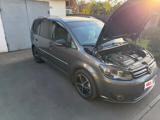 2012 Volkswagen Touran I Рестайлинг 2, серый, 1300000 рублей, вид 3