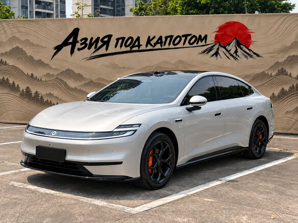 2025 Changan Qiyuan A06 28.39 kWh, серебристый, 2370000 рублей