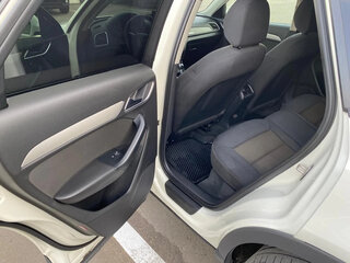 2014 Audi Q3 I (8U), белый, 1050000 рублей, вид 4