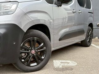 2023 Fiat Doblo III, серый, 1690023 рублей, вид 4