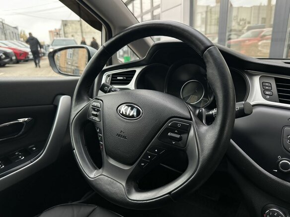 2018 Kia Ceed II Рестайлинг, серебристый, 1550000 рублей - вид 18