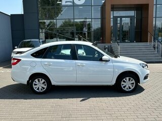 2026 Lada (ВАЗ) Granta I Рестайлинг, белый, 1126000 рублей, вид 1