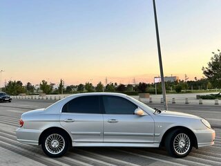 2009 Hyundai Sonata ТагАЗ IV (EF) Рестайлинг, серебристый, 640000 рублей, вид 5