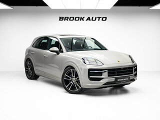 2023 Porsche Cayenne III Рестайлинг, серый, 13290000 рублей, вид 3