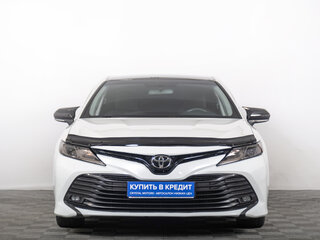 2020 Toyota Camry VIII (XV70), белый, 2479000 рублей, вид 3