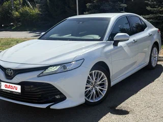 2019 Toyota Camry VIII (XV70), белый, 2500000 рублей, вид 1