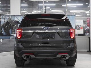 2018 Ford Explorer V Рестайлинг 2, серый, 2699000 рублей, вид 5