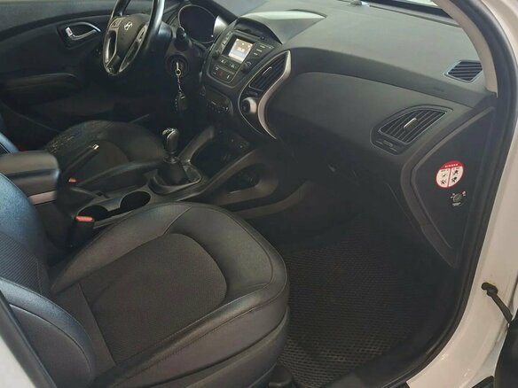 2015 Hyundai ix35 I Рестайлинг, белый, 1248000 рублей - вид 22
