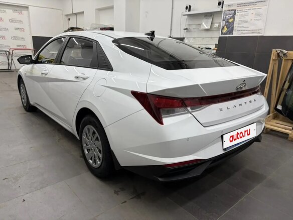 2022 Hyundai Elantra VII (CN7), белый, 1900000 рублей - вид 3