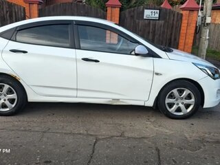 2015 Hyundai Solaris I Рестайлинг, белый, 720000 рублей, вид 5