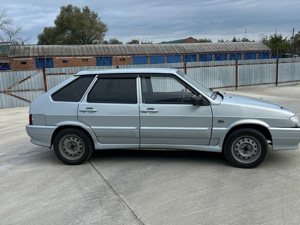 2004 Lada (ВАЗ) 2114, серебристый, 200000 рублей - вид 1