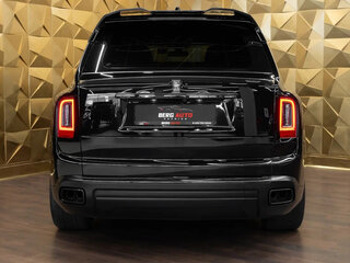 2022 Rolls-Royce Cullinan Black Badge I (Series I), чёрный, 45000000 рублей, вид 3