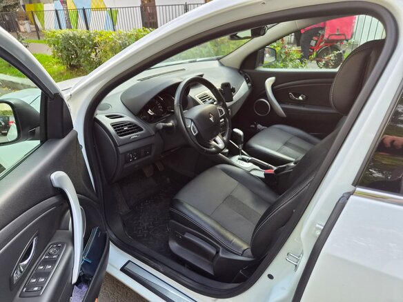 2012 Renault Fluence I, белый, 850000 рублей - вид 13