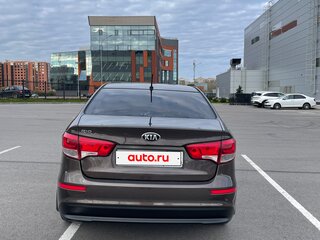 2016 Kia Rio III Рестайлинг, коричневый, 899000 рублей, вид 4