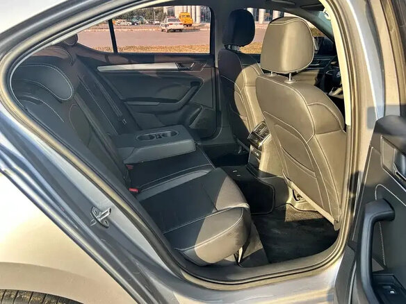 2023 Skoda Superb III Рестайлинг, серый, 1780700 рублей - вид 12