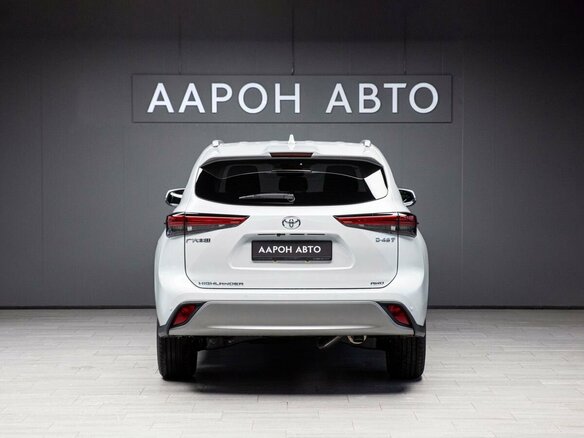 2026 Toyota Highlander IV (XU70), белый, 5400000 рублей - вид 3