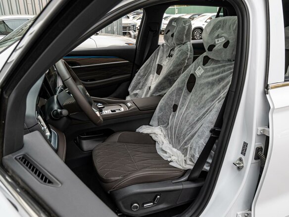 2026 Geely Monjaro (Xingyue L) I Рестайлинг 2 (China Market), белый, 4399000 рублей - вид 9
