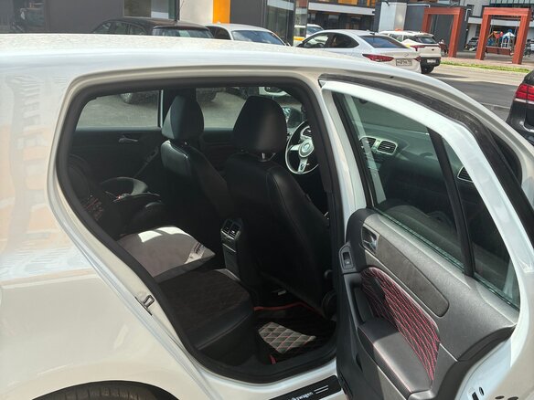 2011 Volkswagen Golf VI, белый, 950000 рублей - вид 8