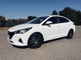 2020 Hyundai Solaris II, белый, 1700000 рублей, вид 1
