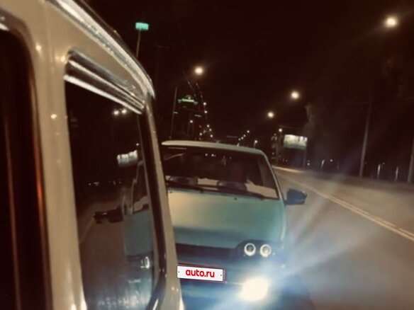 2005 Lada (ВАЗ) 2113, голубой, 215000 рублей - вид 16