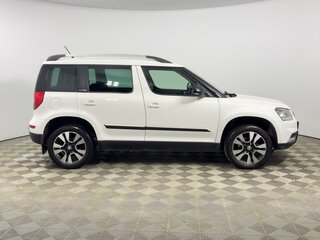 2015 Skoda Yeti I Рестайлинг, белый, 1287200 рублей, вид 5