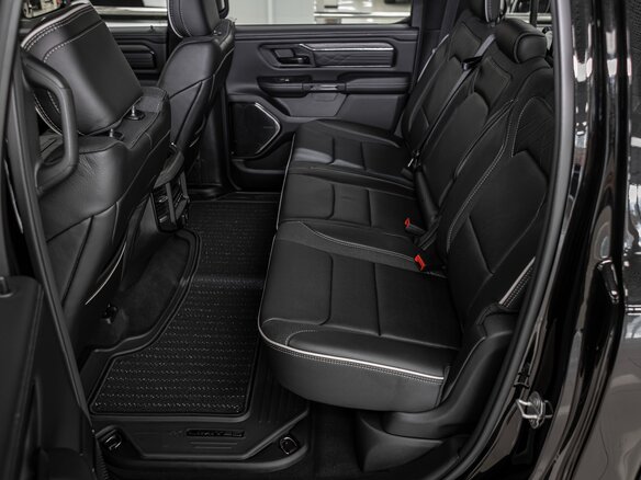 2026 Ram 1500 Crew Cab eTorque V Рестайлинг, чёрный, 11300000 рублей - вид 19