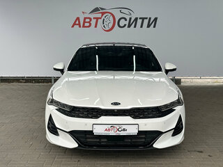 2020 Kia K5 III, белый, 2600000 рублей, вид 1