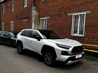 2024 Toyota RAV4 V (XA50), белый, 3000000 рублей, вид 1