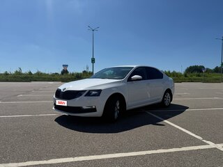 2019 Skoda Octavia III (A7) Рестайлинг, белый, 1699000 рублей, вид 2