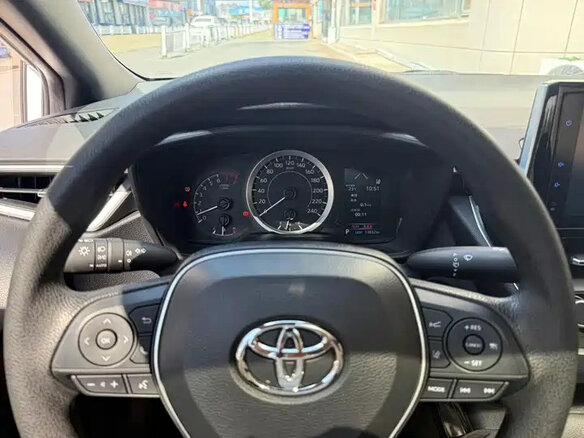 2023 Toyota Levin XII (E210) Рестайлинг, белый, 1197000 рублей - вид 8