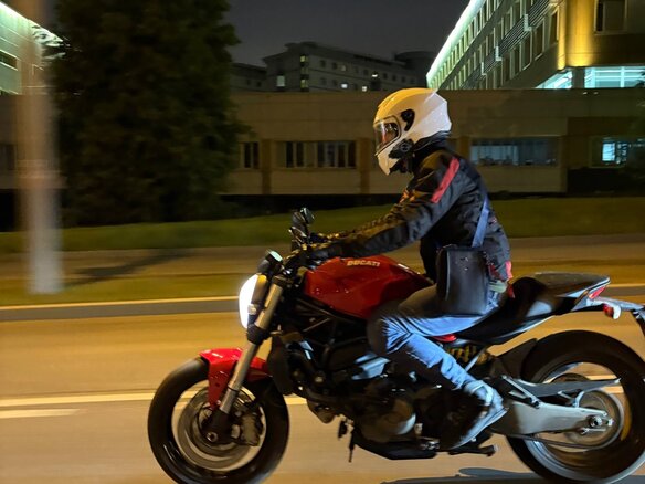 2015 Ducati Monster 821, красный, 330000 рублей - вид 5