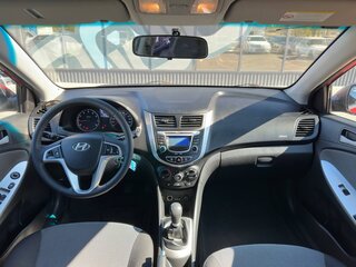 2012 Hyundai Solaris I, красный, 727000 рублей, вид 2