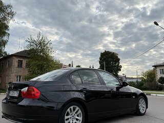 2005 BMW 3 серии 320i V (E90/E91/E92/E93), чёрный, 900000 рублей, вид 5