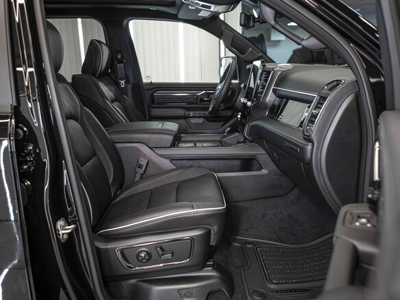 2026 Ram 1500 Crew Cab eTorque V Рестайлинг, чёрный, 11478302 рублей - вид 23