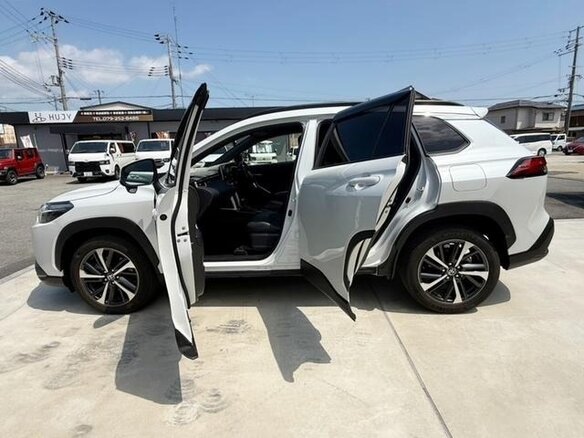 2023 Toyota Corolla Cross I, белый - вид 19