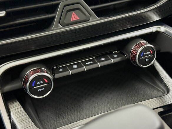 2023 Geely Tugella I Рестайлинг, белый - вид 16